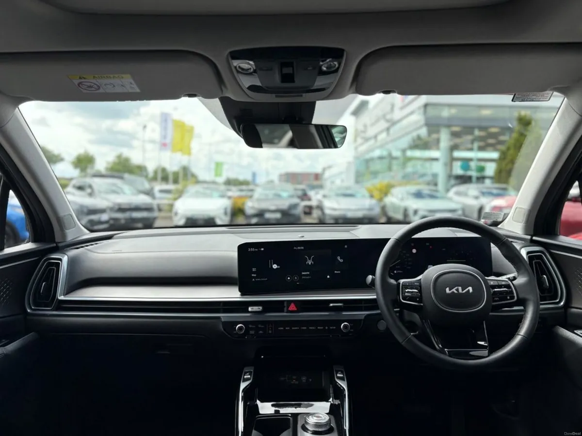 Kia Sorento 2.2 Diesel ( 7 Seats ) - Image 2
