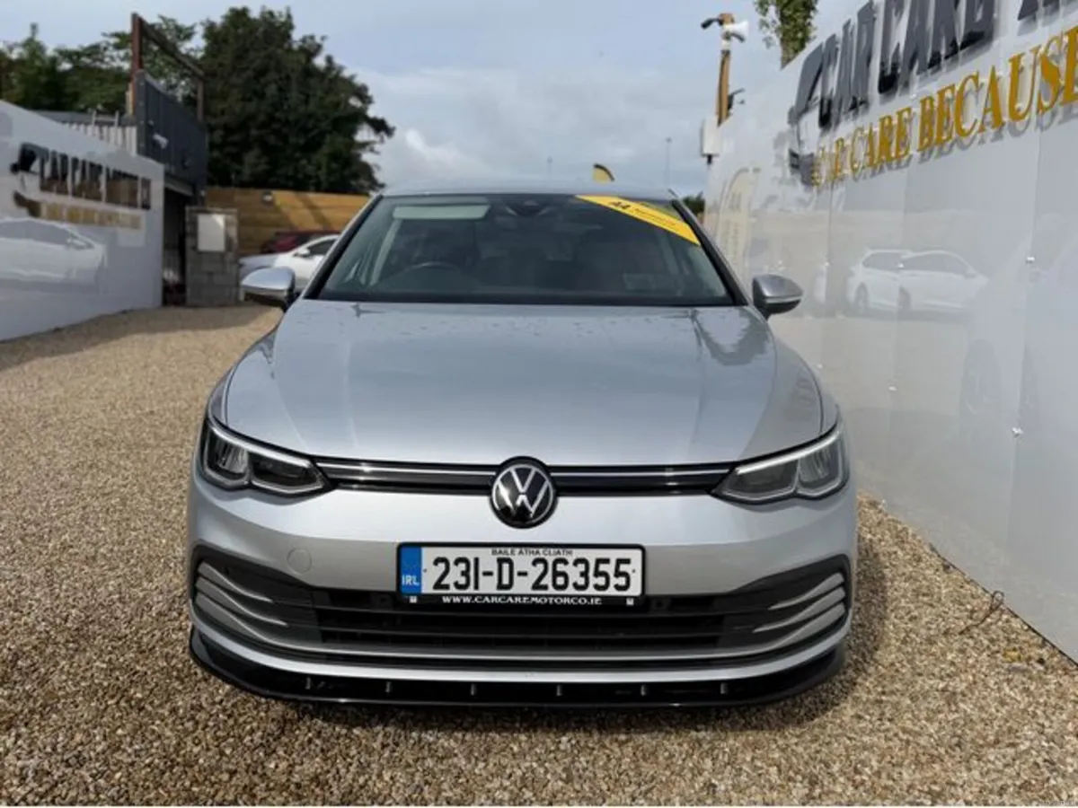 Volkswagen Golf Life 1.0 TSI Mhev 110HP 5 - Image 3