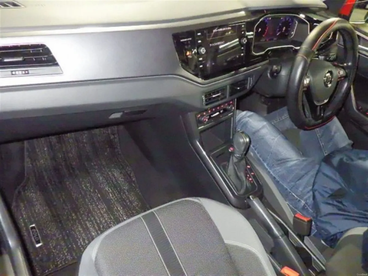 Volkswagen Polo 1.0 AUTOMATIC TSI HIGH LINE - FACT - Image 3