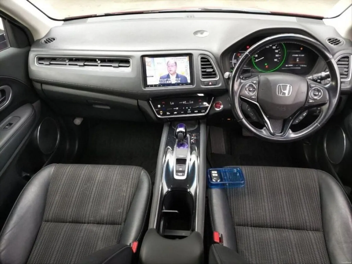 Honda Vezel 1.5 HYBRID AUTOMATIC - FACTORY ALLOYS - Image 3