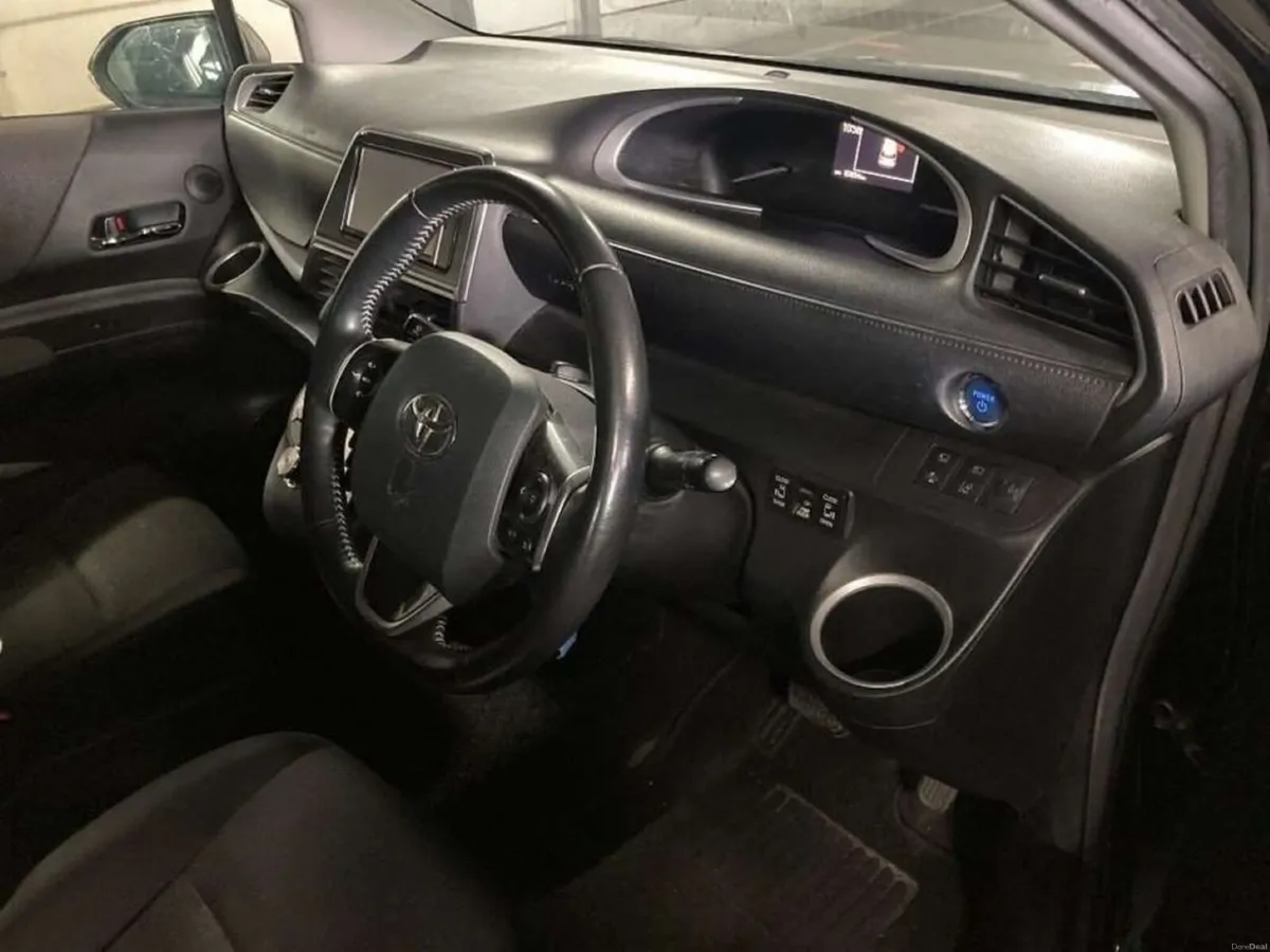 Toyota Sienta 1.5 HYBRID 7 SEATER - PUSH BUTTON ST - Image 3