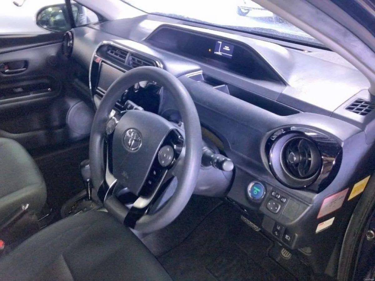 Toyota Aqua 1.5 HYBRID S STYLE BLACK - PUSH BUTTON - Image 3