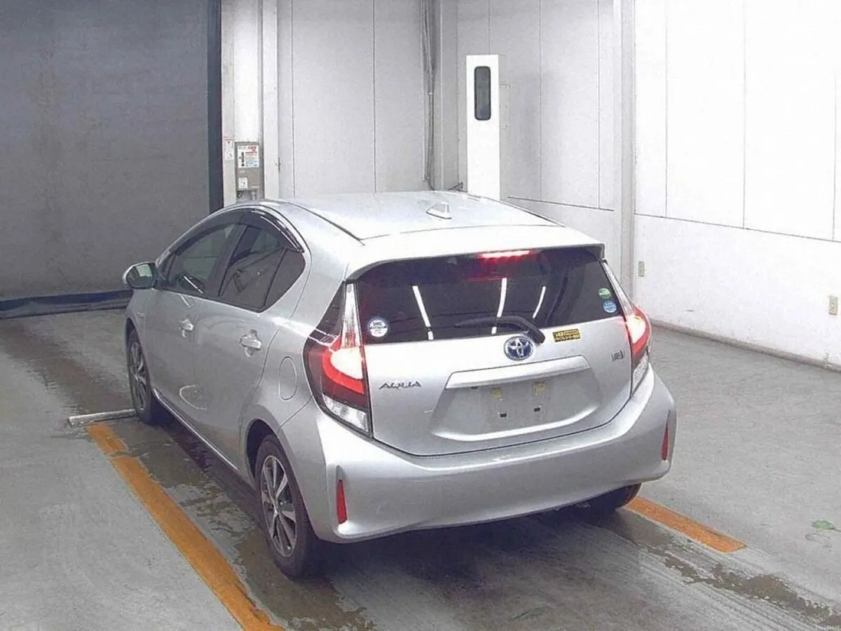 Toyota Aqua 1.5 HYBRID - S SPEC - PUSH START/STOP - Image 2