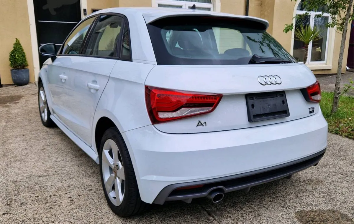 Audi A1 S-line 2015 First Edition  89k KMS - Image 5