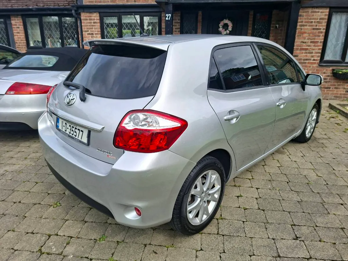 TOYOTA AURIS 1.4 D4D AUTOMATIC 2011 VERY CLEAN CAR - Image 3