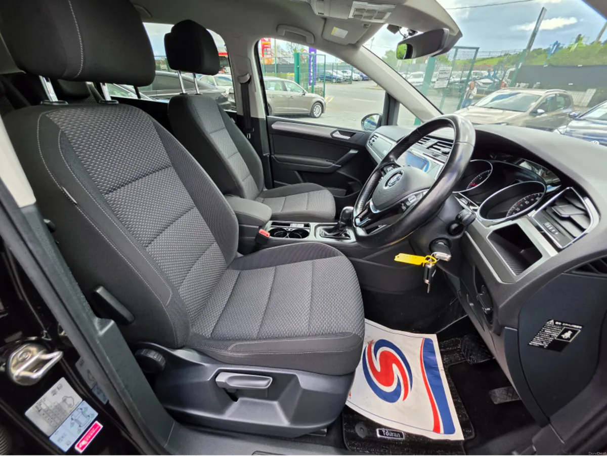 Volkswagen Touran ( 172 REG ) 1.4 TSI AUTOMATIC 7 - Image 5