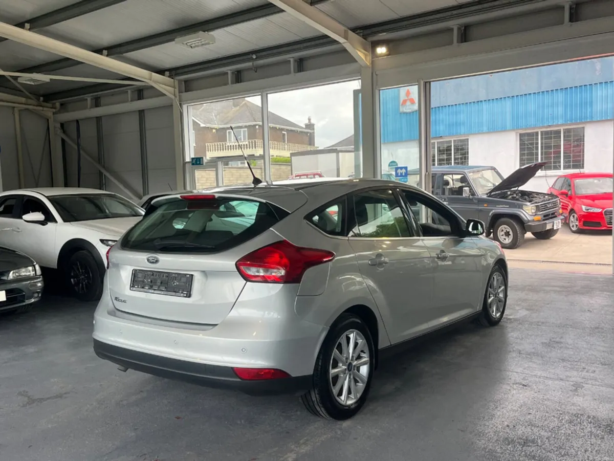 Ford Focus TITANIUM TDCI - Image 5