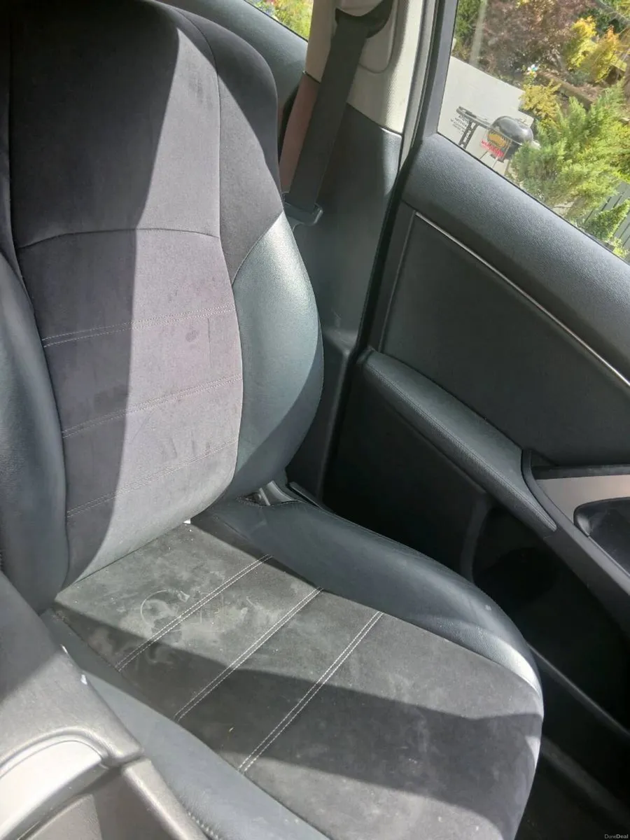 Toyota AVENSIS - Image 4
