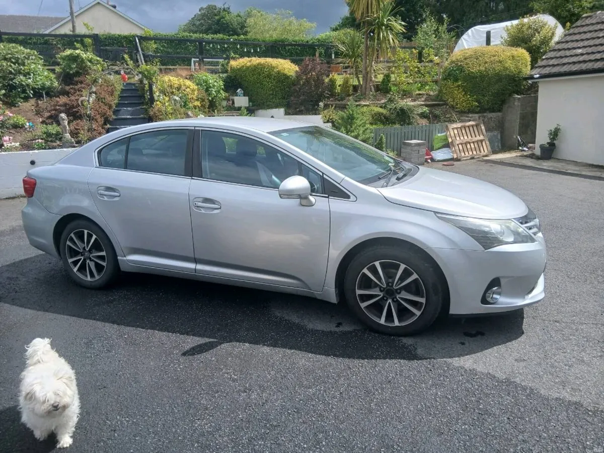 Toyota AVENSIS - Image 1