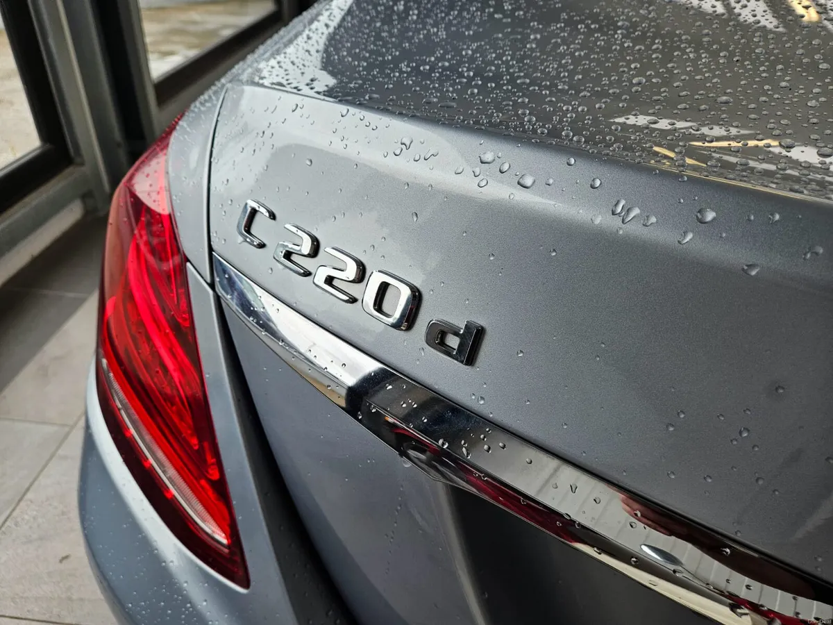 17 MERCEDES BENZ C-CLASS 220 SPORT - Image 4
