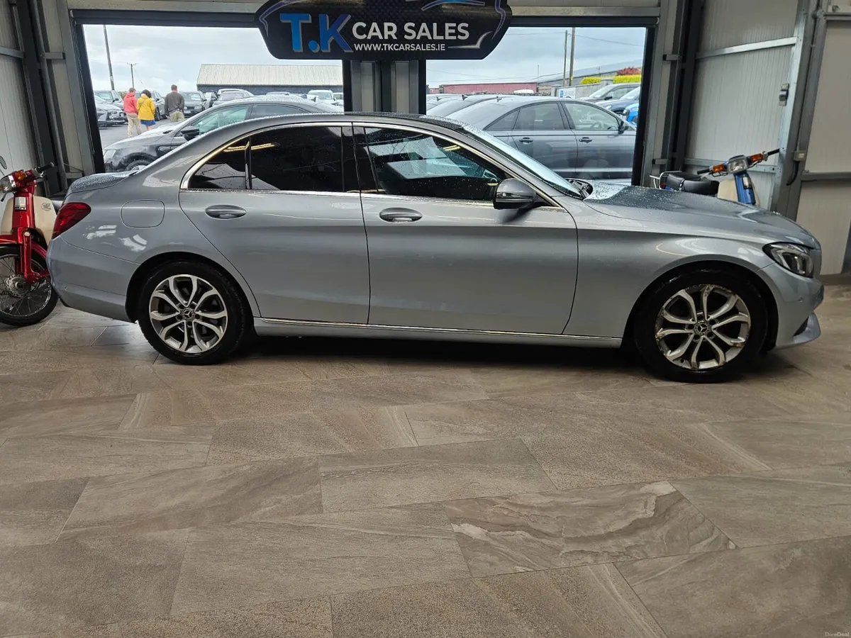 17 MERCEDES BENZ C-CLASS 220 SPORT - Image 2