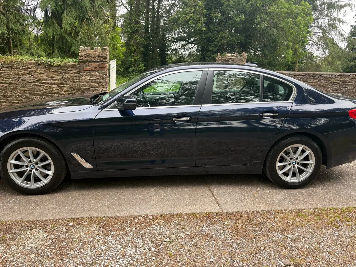 2017 BMW 520 DIESEL LOW KMS - Image 4