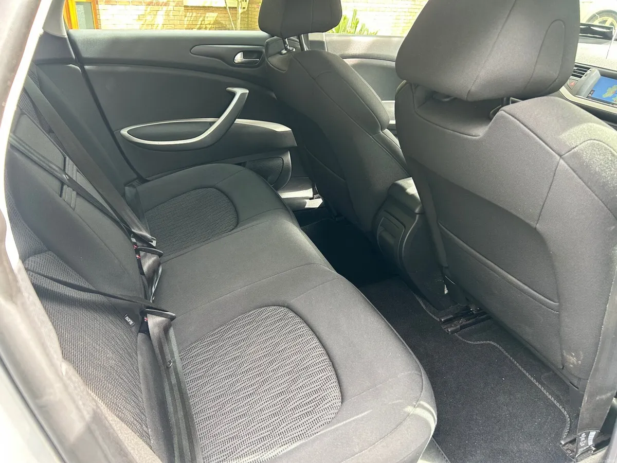 11 Citroen C5 1.6 Hdi VTR + Nav ( New Nct )Estate - Image 3
