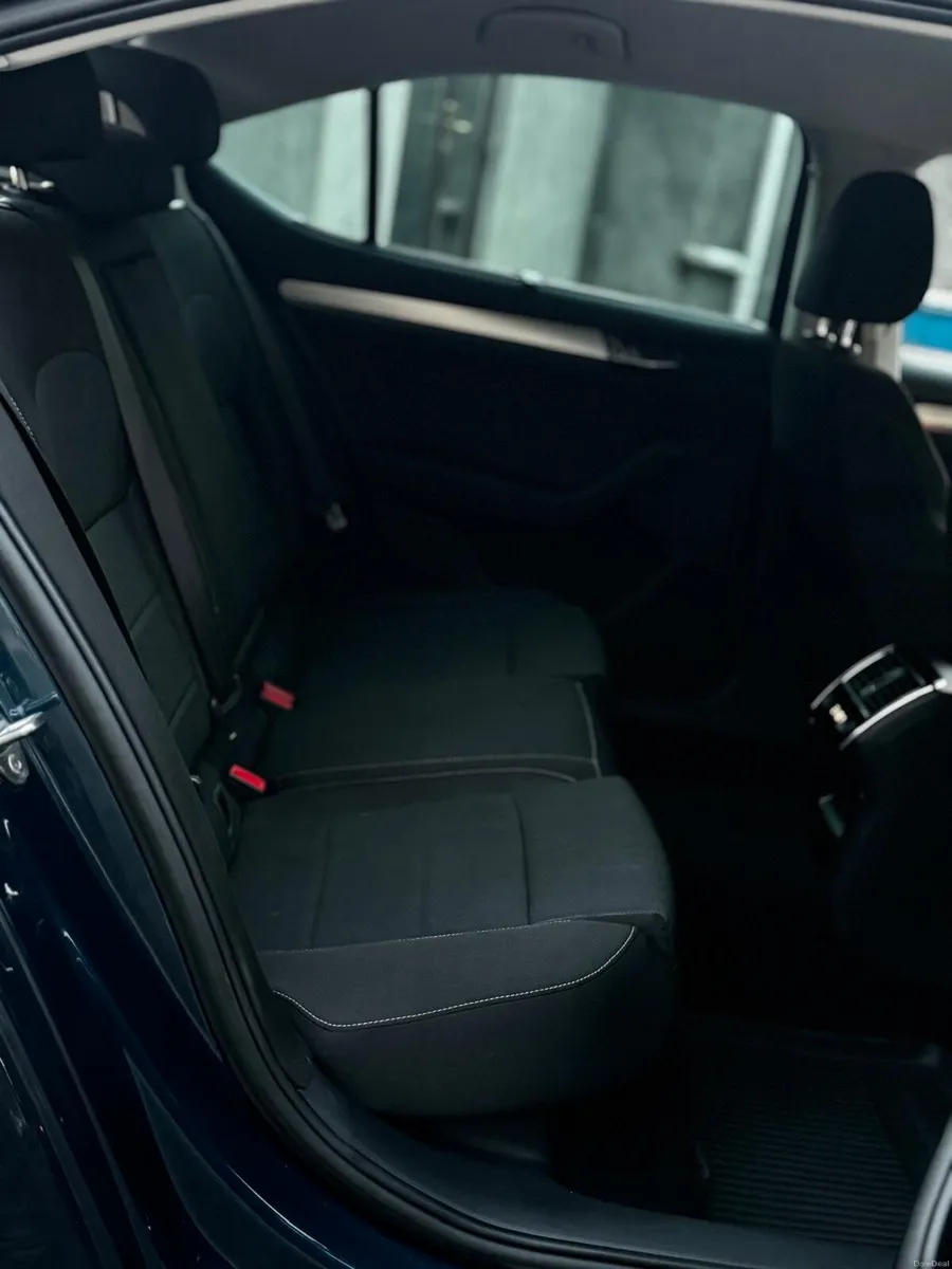 Skoda Superb 2015 - Image 3