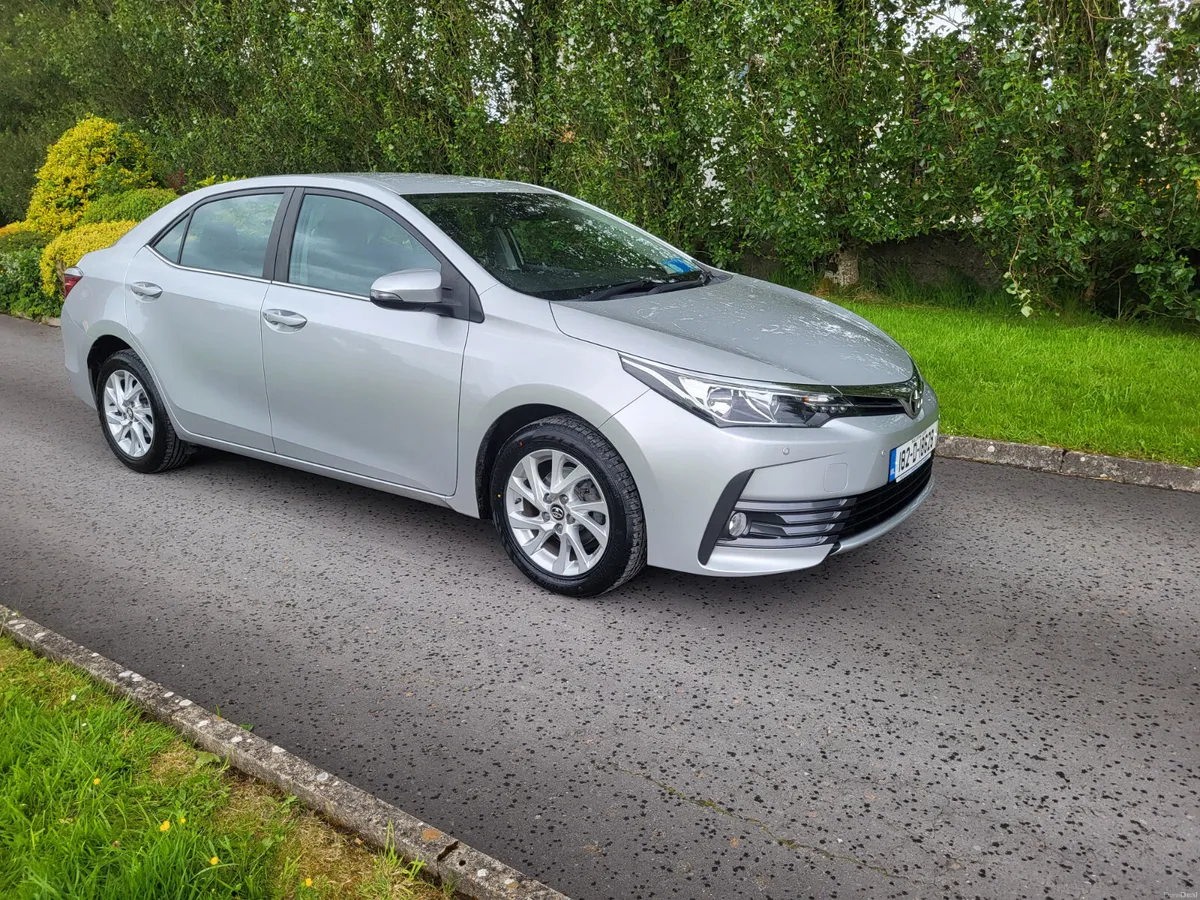 Toyota Corolla  1.3 petrol  luna  low kms - Image 1
