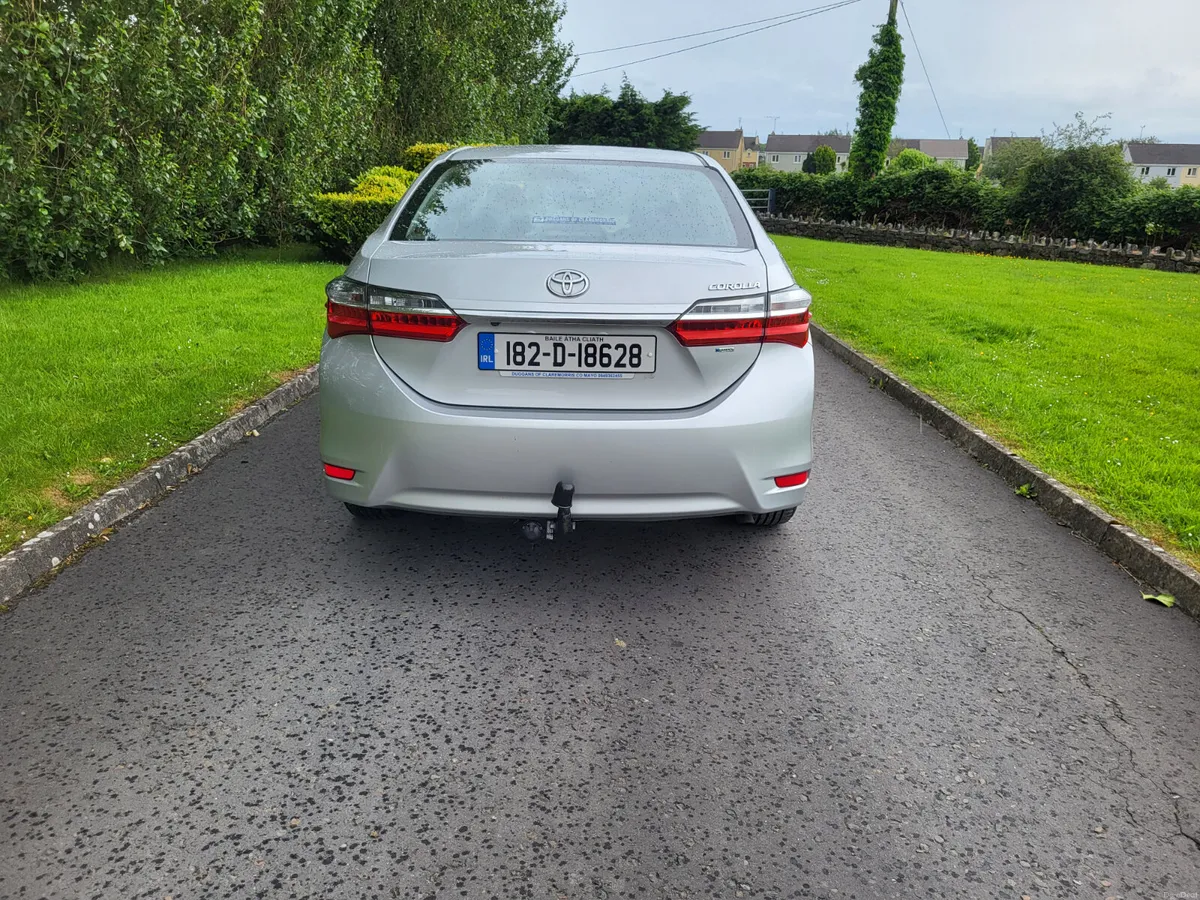 Toyota Corolla  1.3 petrol  luna  low kms - Image 4
