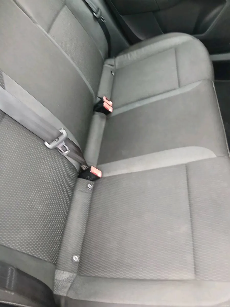 Car - Image 5