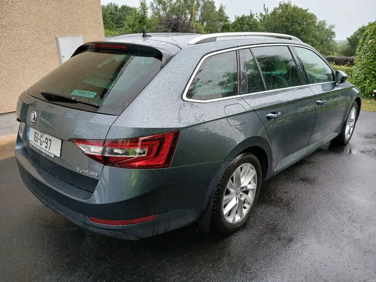 Skoda Superb Estate 1.6D Style Low Mileage - Image 3