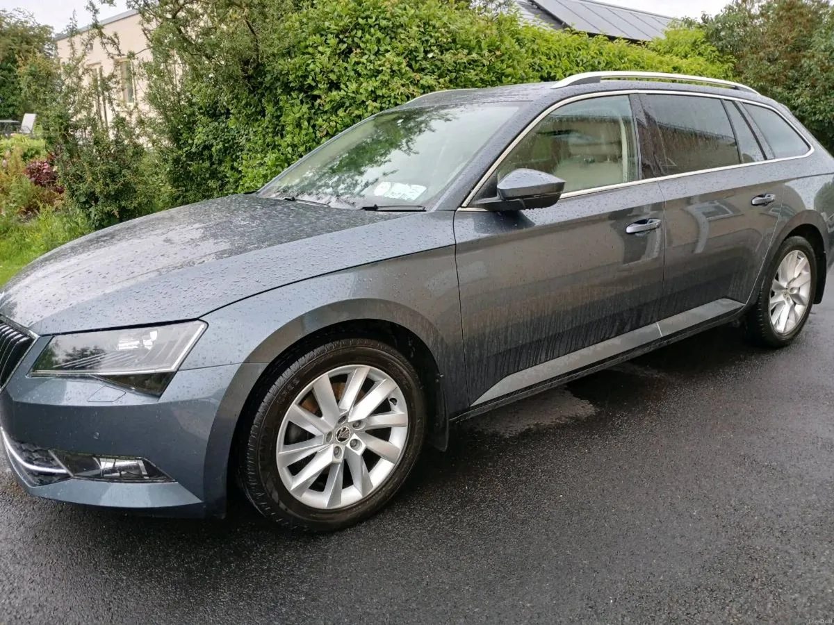 Skoda Superb Estate 1.6D Style Low Mileage - Image 1