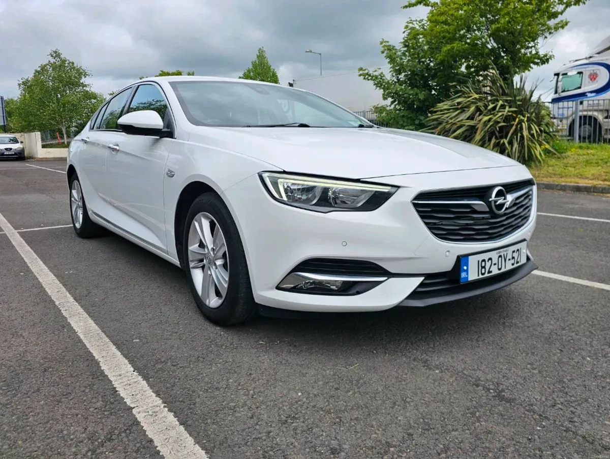 182 Opel Insignia  low mileage,  New NCT 04-28. - Image 4