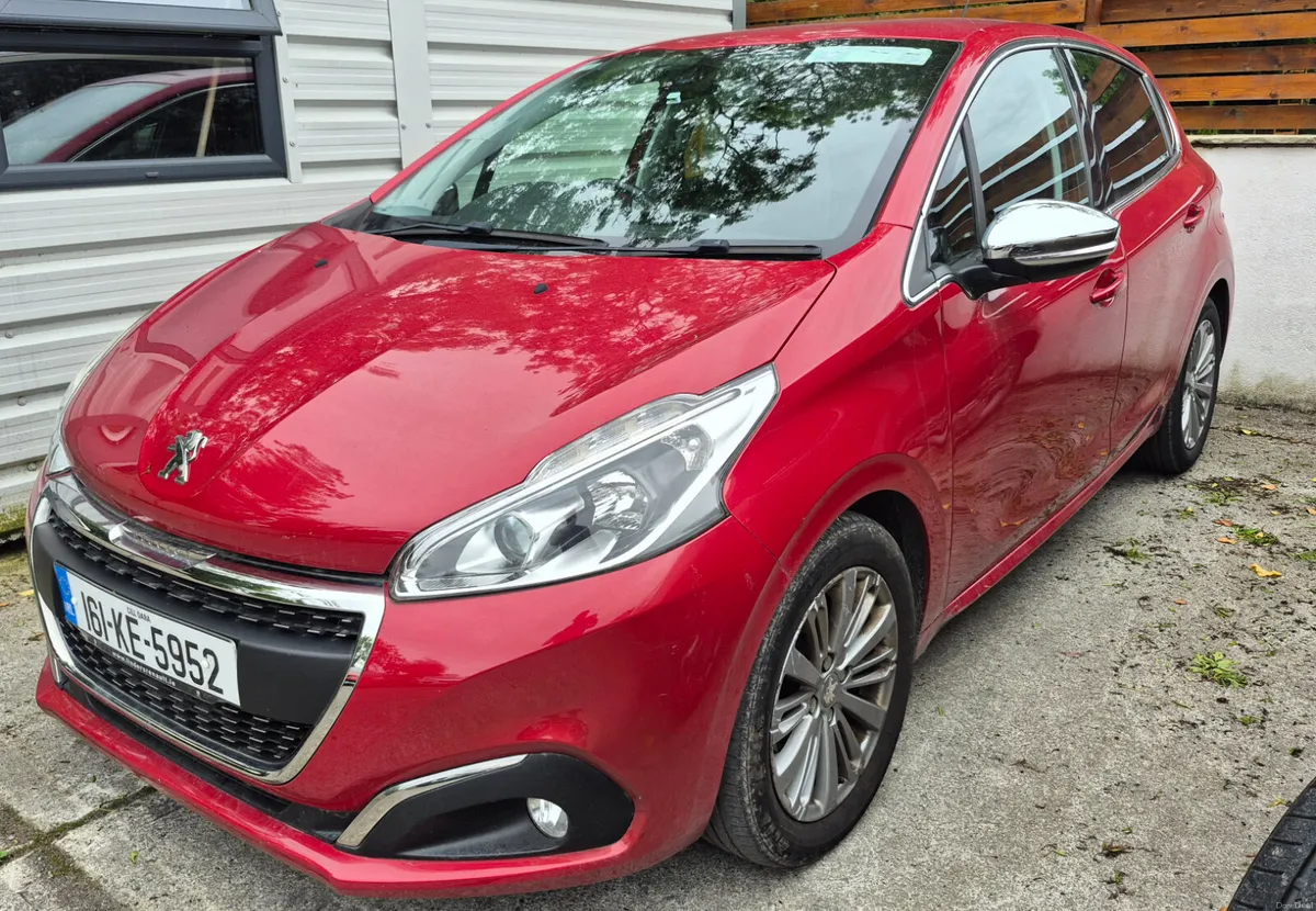 Peugeot 208 2016 1.2 AUTOMATIC - Image 1