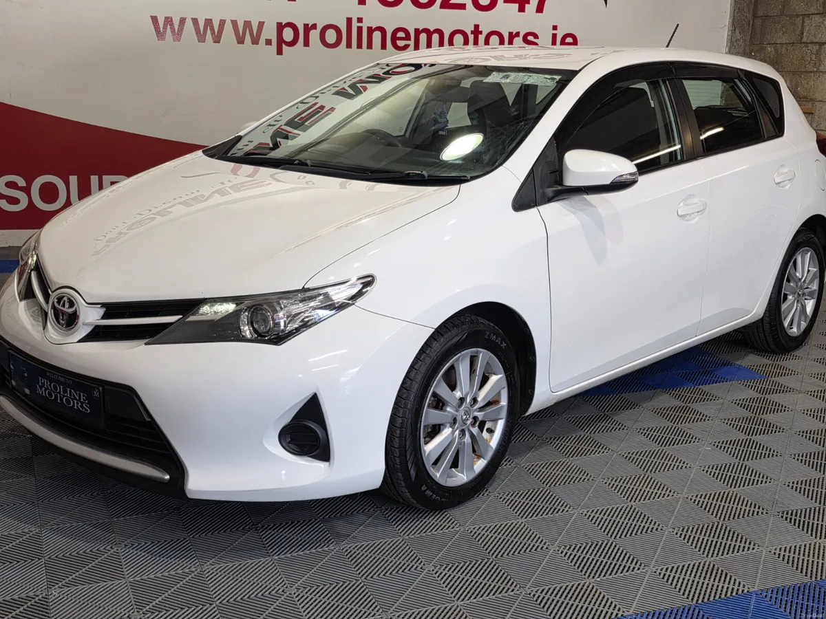 142 TOYOTA AURIS 1.4 D-4D DIESEL MANUAL - Image 2