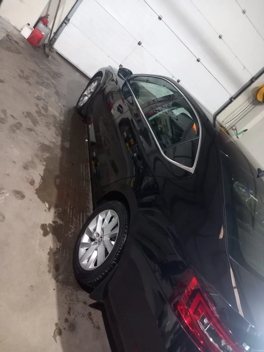 Car - Image 5