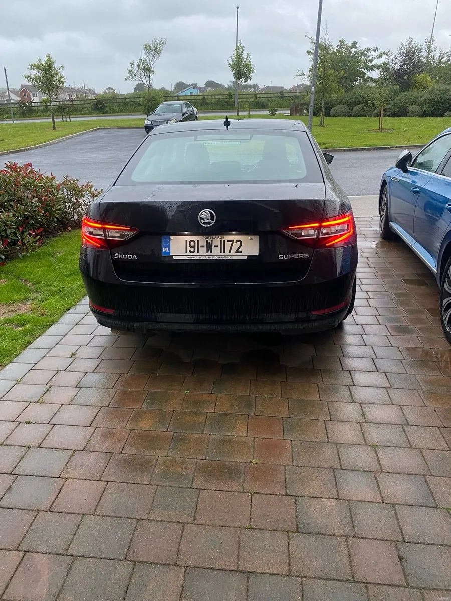 Car - Image 1