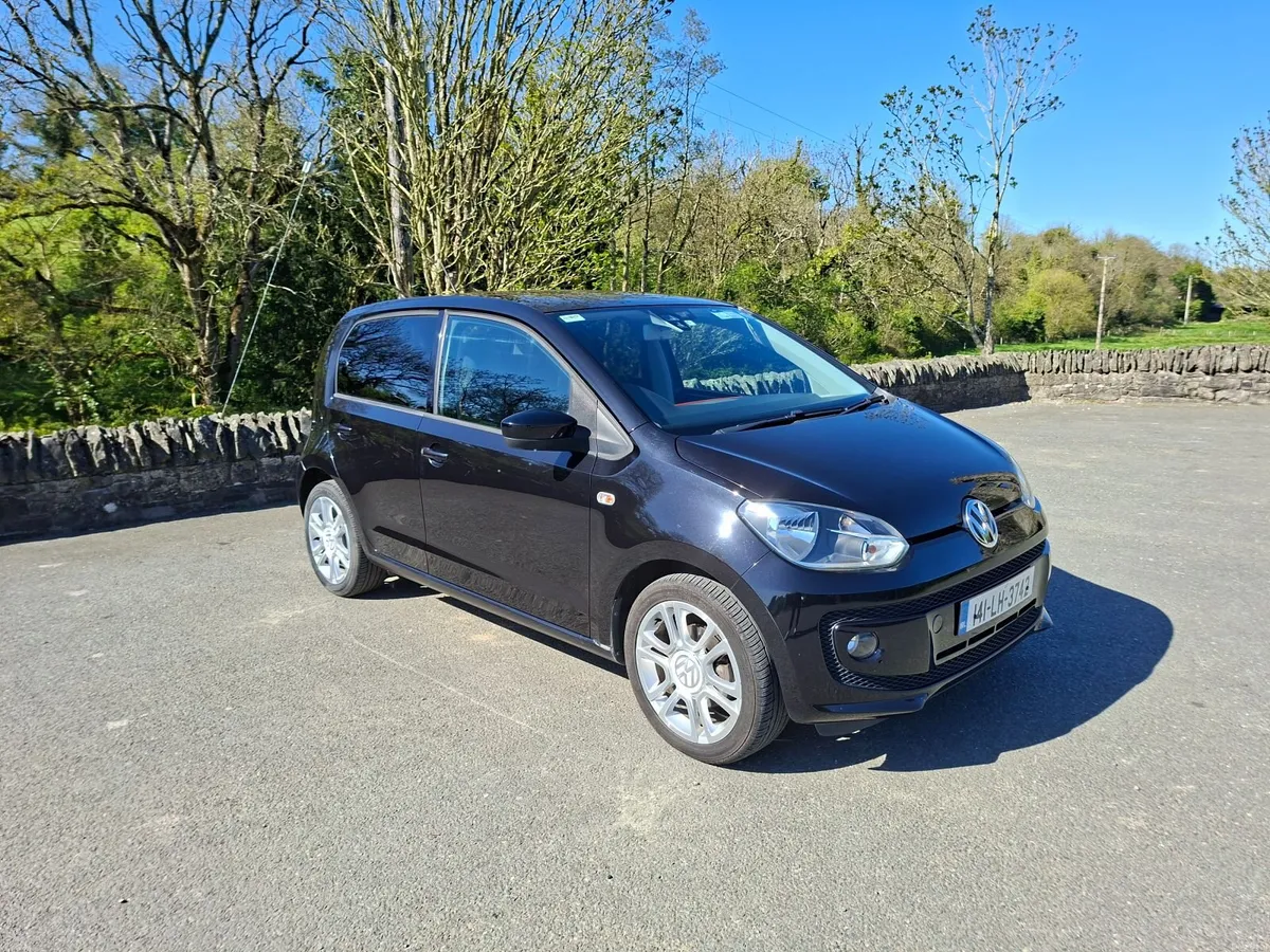 Volkswagen Up! 2014 - Image 1