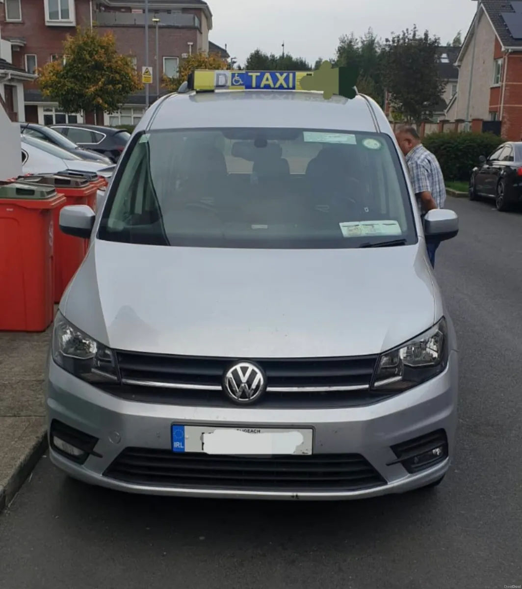 Vw CADDY MAXI LIFE 2.0 AUTOMATIC WHEELCHAIR - Image 1