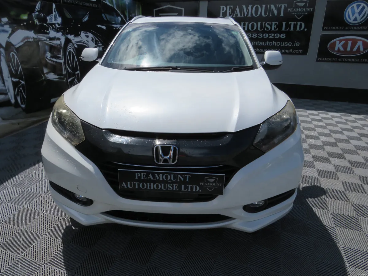 2015 HONDA VEZEL PETROL HYBRID JEEP - Image 3