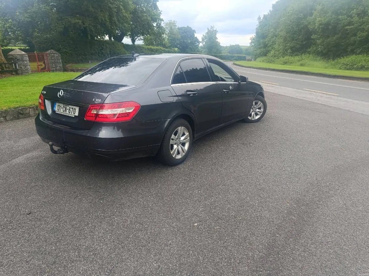 2013 Mercedes e220cdi for Sale - Image 2