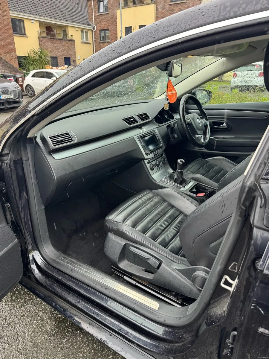 Volkswagen Passat CC - Image 4