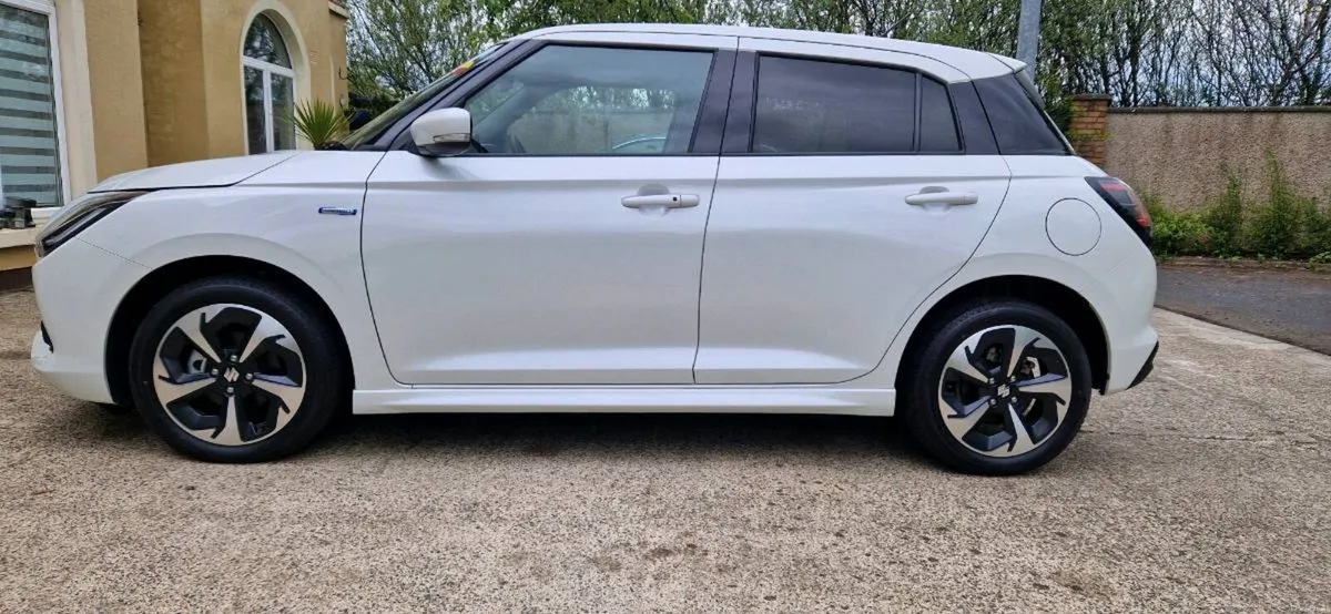 Suzuki Swift Hybrid 1.2 MZ High Specs 2024 11k KMS - Image 3
