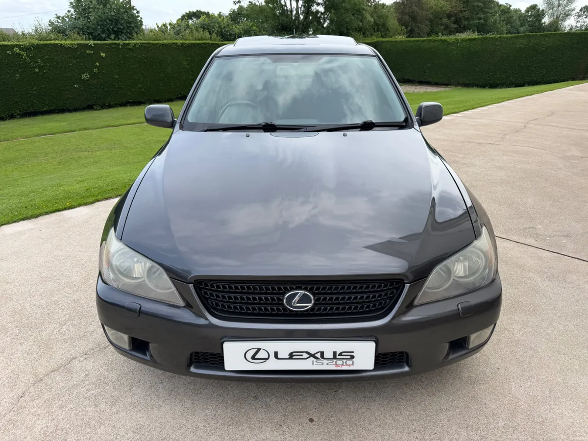 2004 LEXUS IS200 SE | PRIVACY GLASS | SUNROOF - Image 4