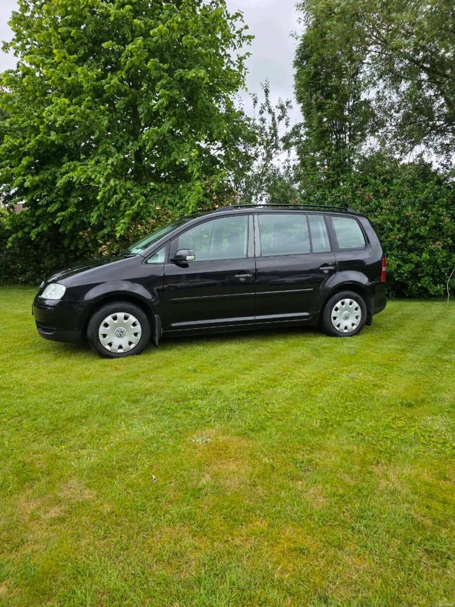 Vw Touran - Image 1