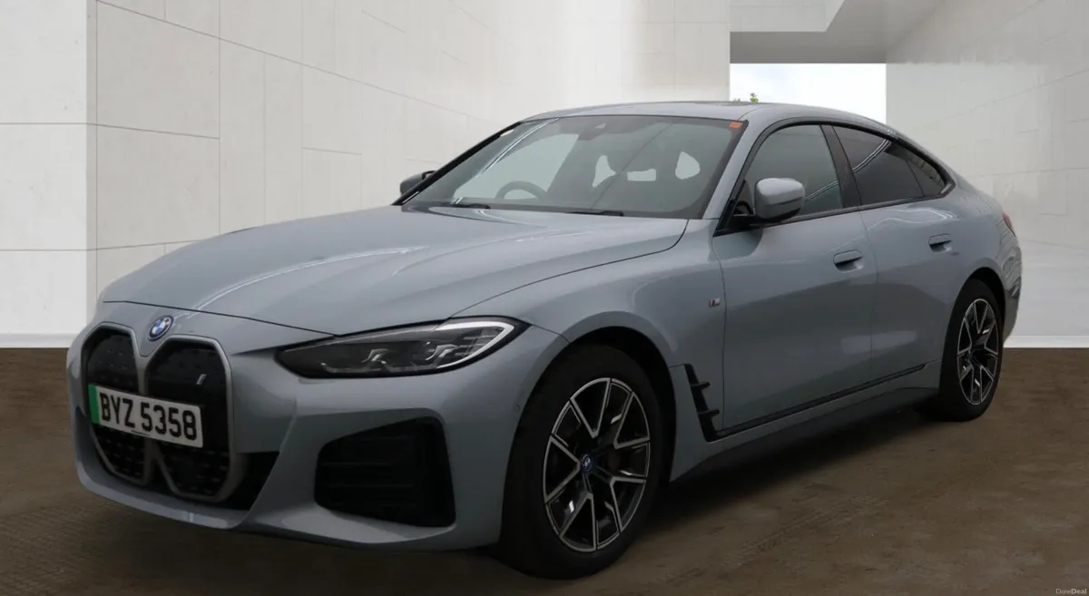 BMW i4 M Sport 84Kwh Sun roof 2022 - Image 3