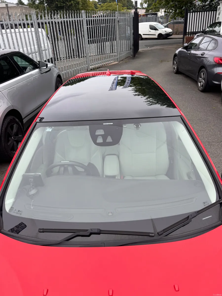 13 VOLVO 1.6 AUTO GLASS ROOF - Image 3