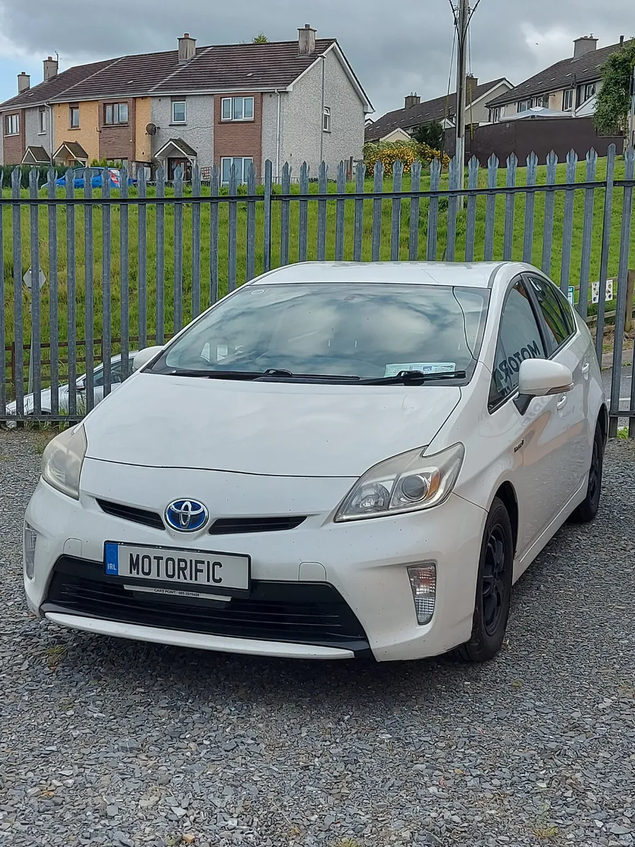 Toyota Prius 2013 | Rev Camera | New NCT - Image 2