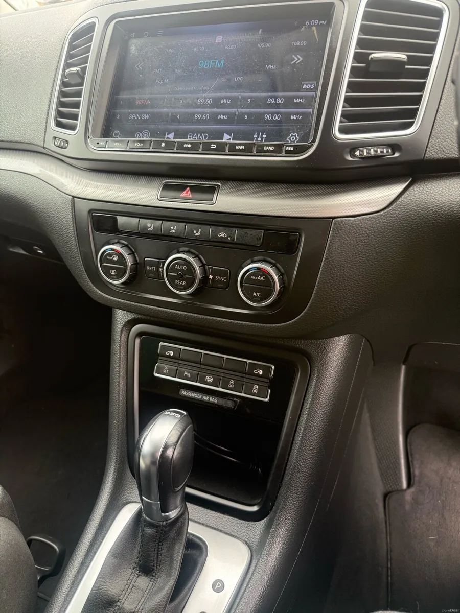2013 Volkswagen sharan 1,4 petrol automatic 110km - Image 2