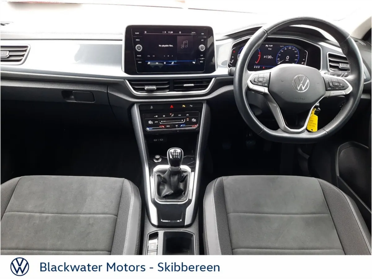 Volkswagen T-Roc 2.0TDI 116BHP STYLE - Image 2