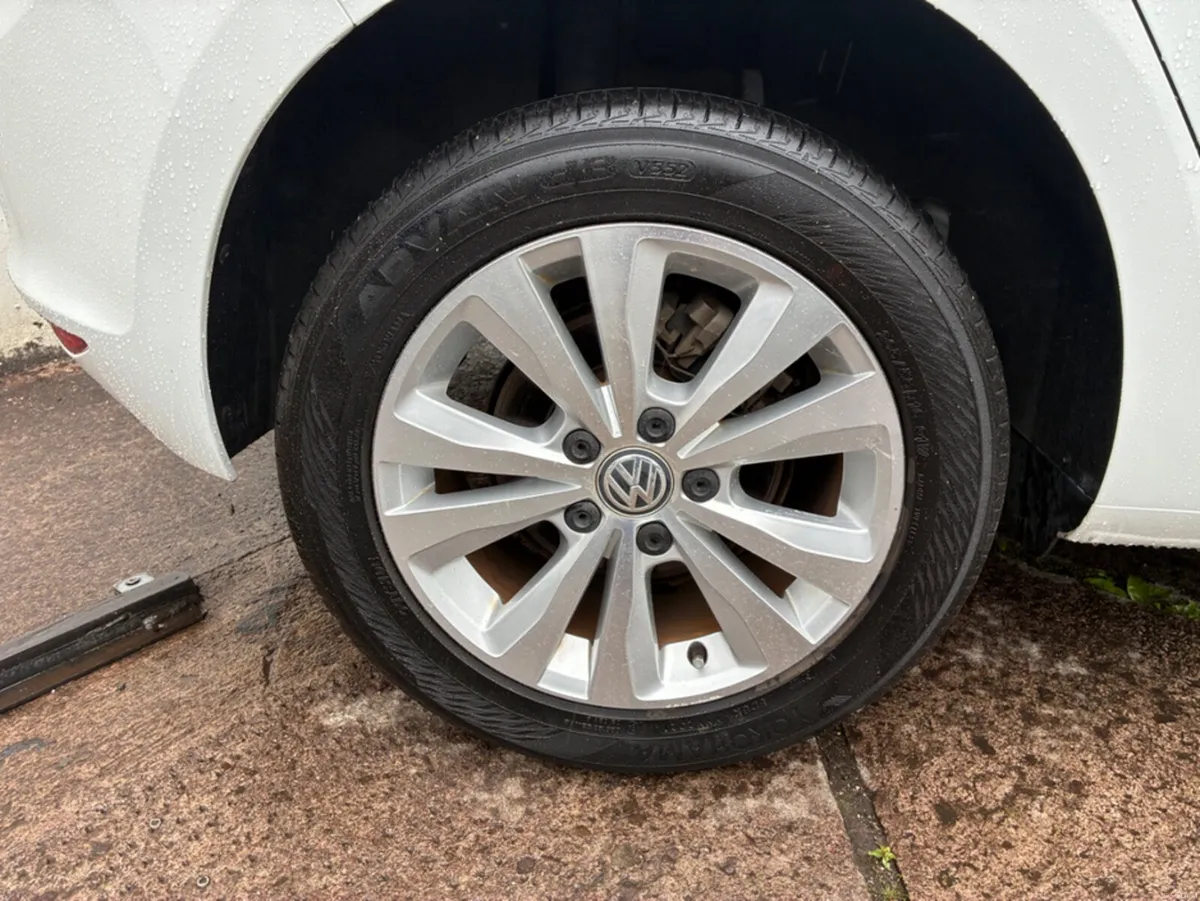 Volkswagen Golf 1.2 petrol automatic - Image 2