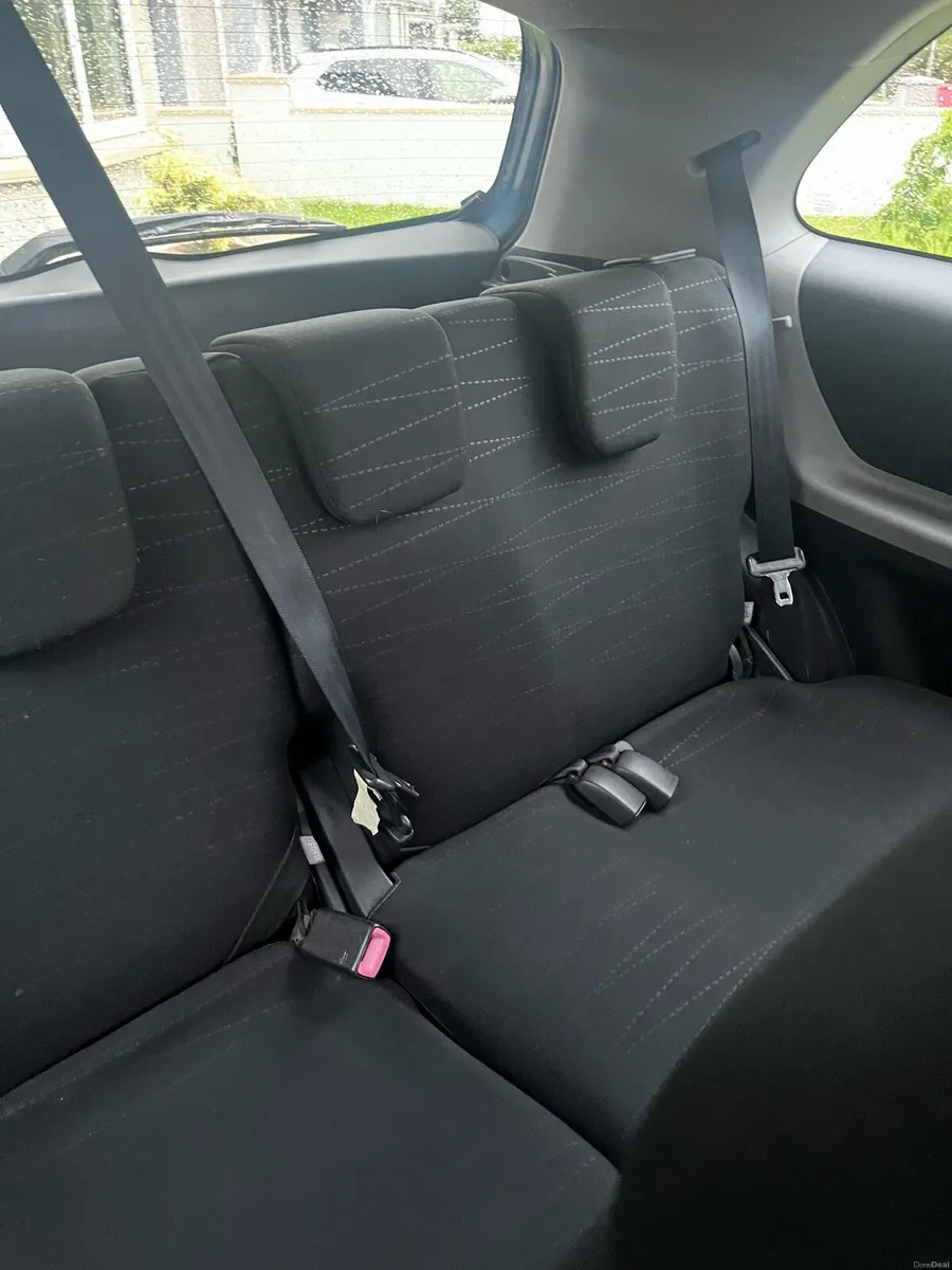 Yaris - Image 4