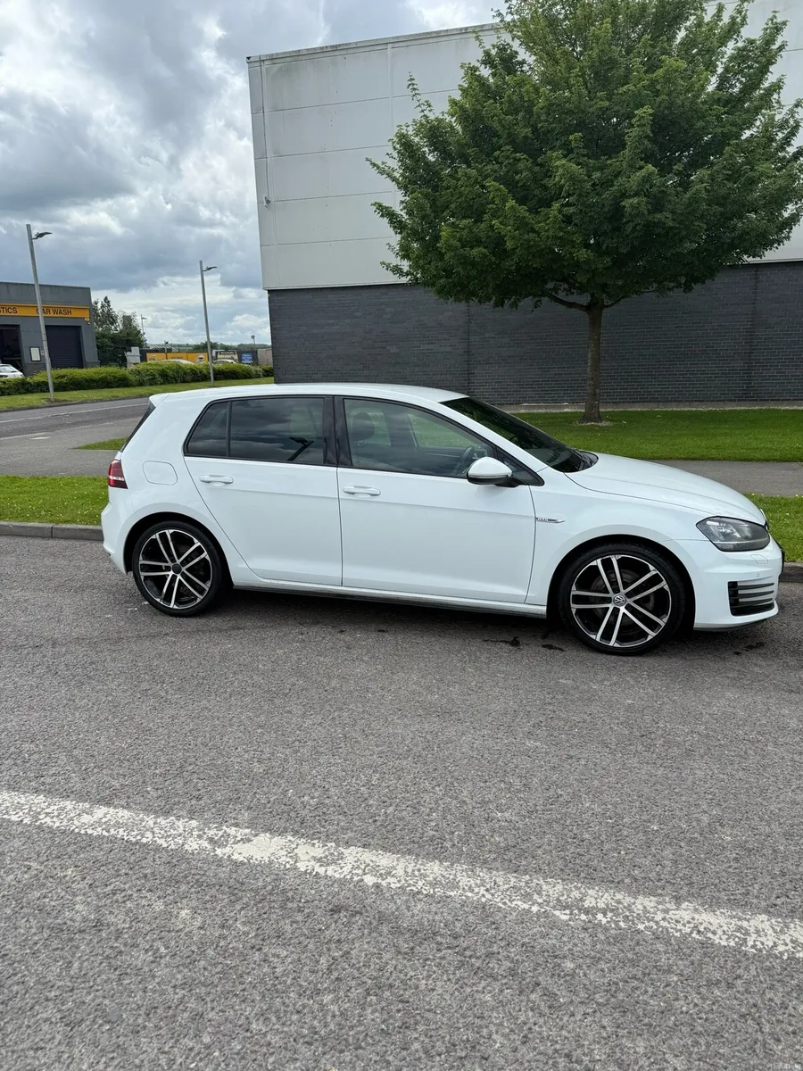 2015 VW Golf GTD - Image 2