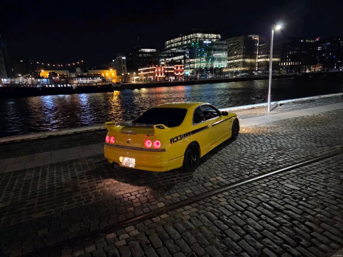 Nissan Skyline - Image 1