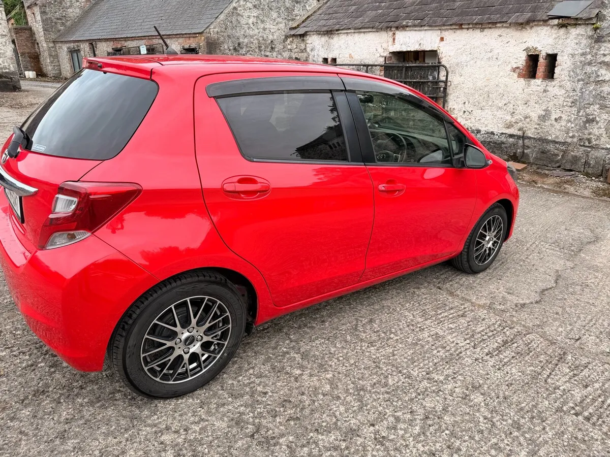 2015 Toyota Vitz 1.3 Petrol Automatic - Image 4