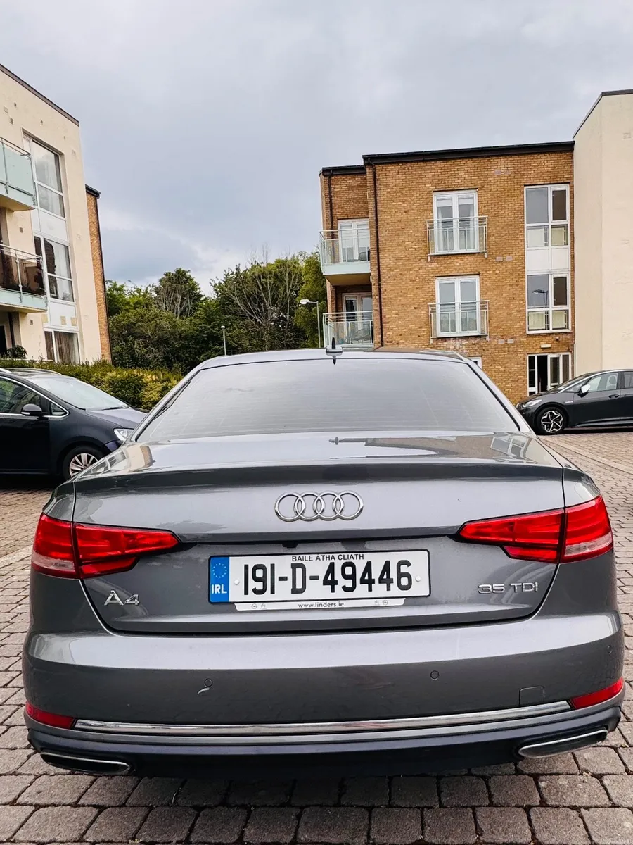 Audi A4 2019 - Image 2
