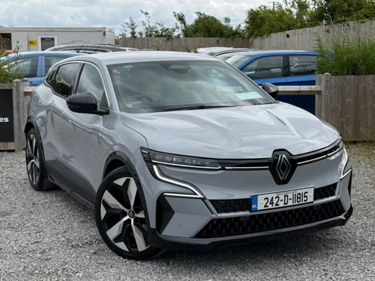 Renault Megane E-Tech Techno EV40 - Image 2