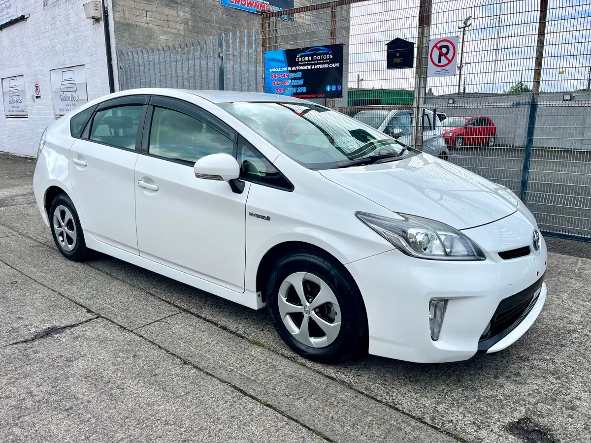 Toyota Prius 2013 hybrid - Image 1