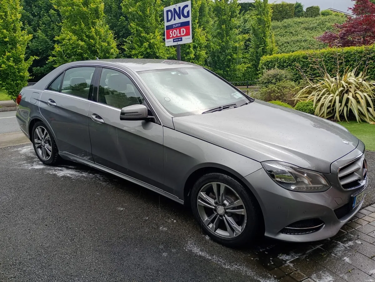 Mercedes E220 - Image 4